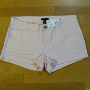 NWT H&M Light Pink Shorts - 10